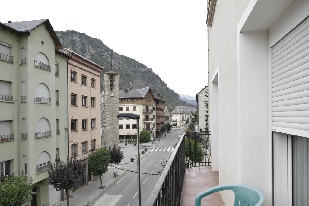 Hostal Canigo El Pont de Suert Exterior photo